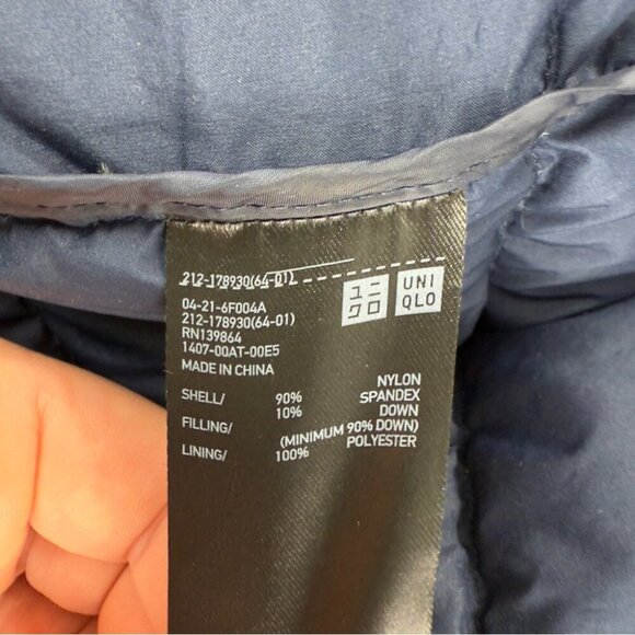 Uniqlo Women's Navy Blue Down Puffer Coat Size Medium - Picture 6 of 16